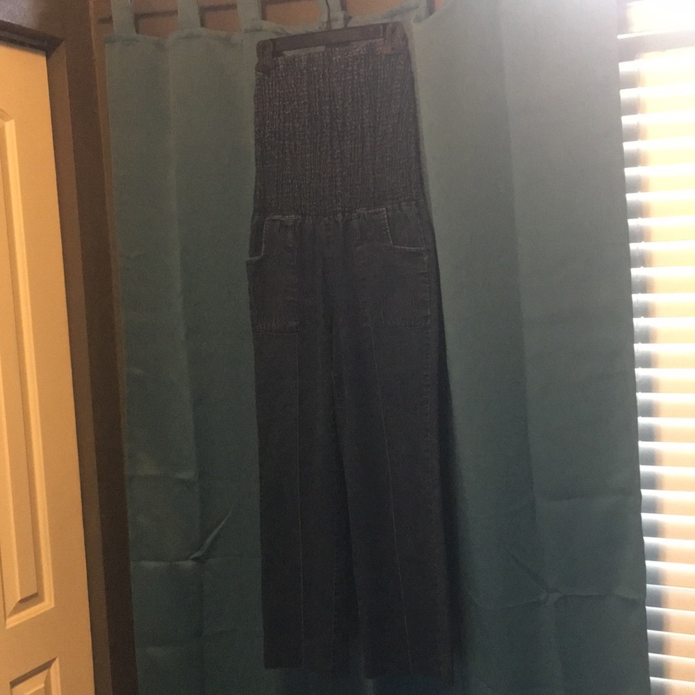 Woman’s one piece strapless outfit ~ medium